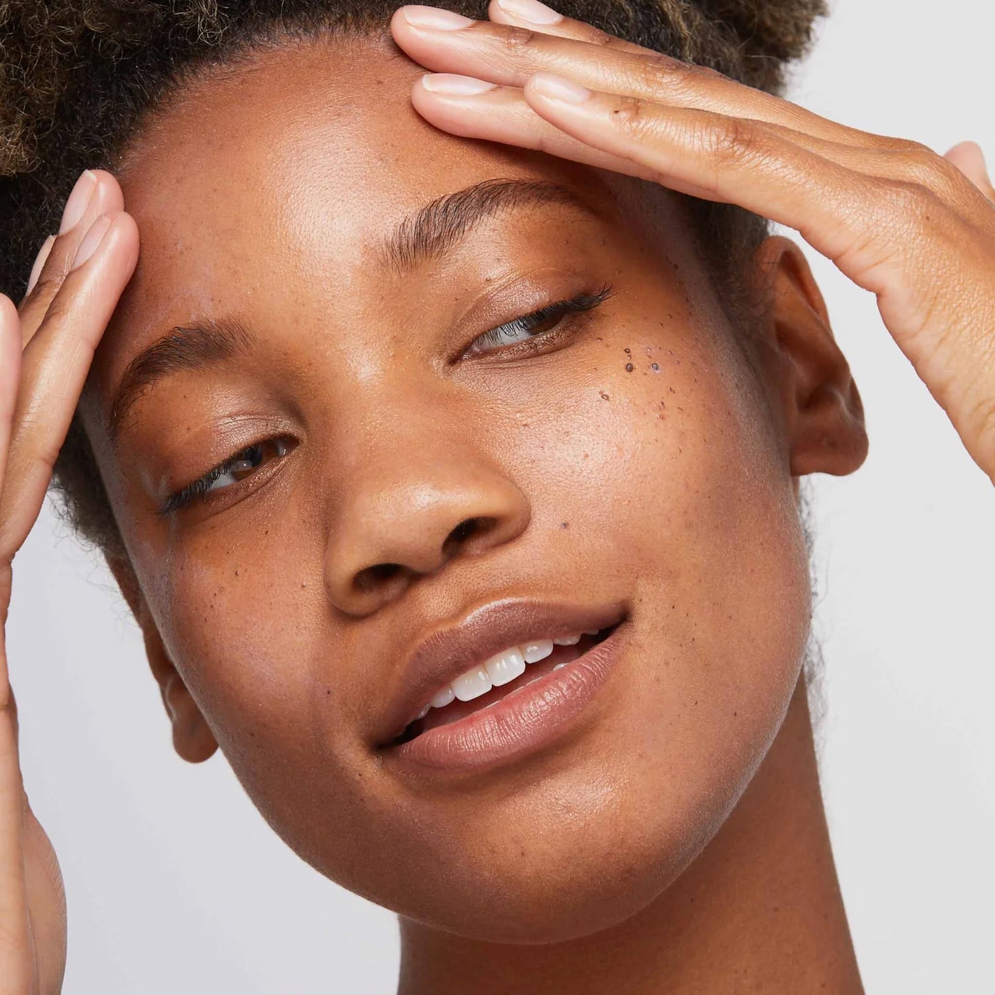 Invisible Physical Defense SPF 30